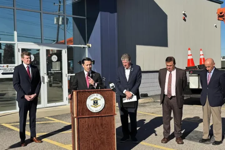 Rhode Island Legislators Push Energy Efficiency for Businesses